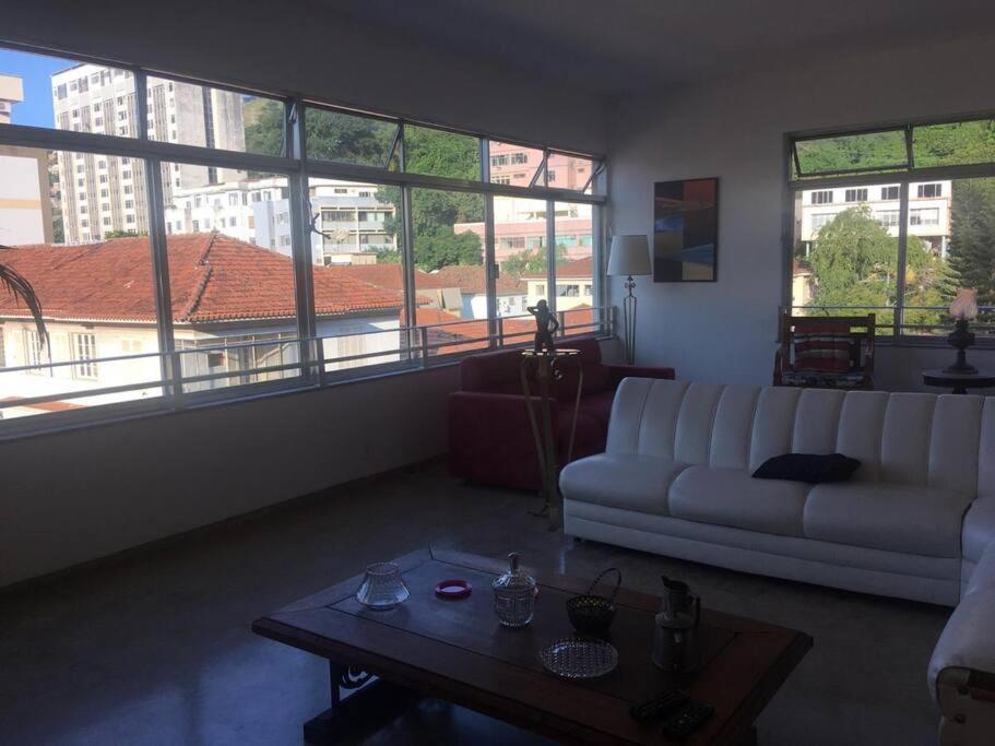 Habitación en casa particular Amplo, Arejado E Iluminado