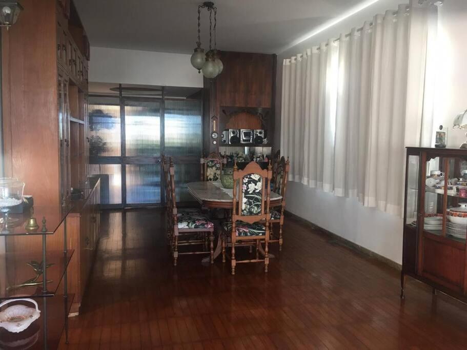 Amplo, Arejado E Iluminado